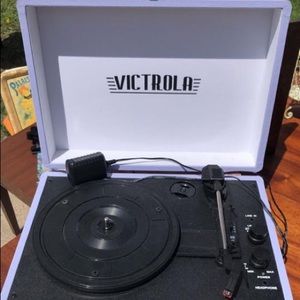 Victrola record player
